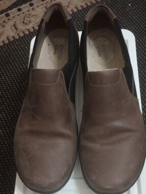 CLARK'S Brown/ Black Leather Casual Slip On Sneakers